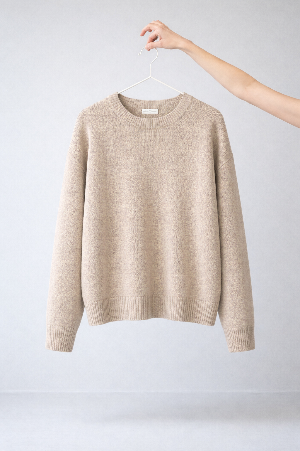 BLUZY Z KAPTUREM I SWETRY - Ferloza